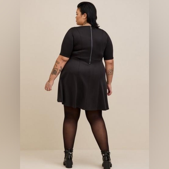 Torrid Fluted Fit & Flare Mini Dress Scuba Black NWT - Picture 2 of 13
